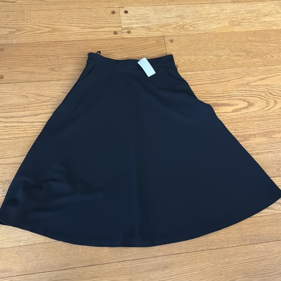 Milumia NWT Womens XL Black Textured Midi Skirt Side Zipper with Pockets - Picture 1 of 7